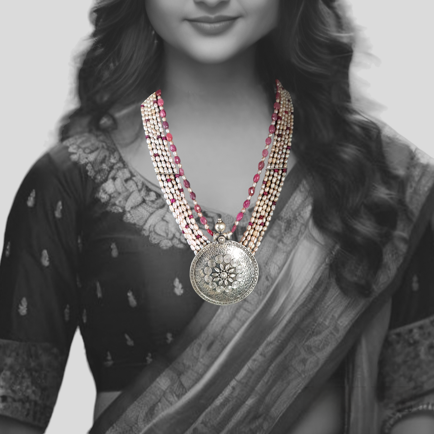 'SAUNDARYA' Statement Necklace