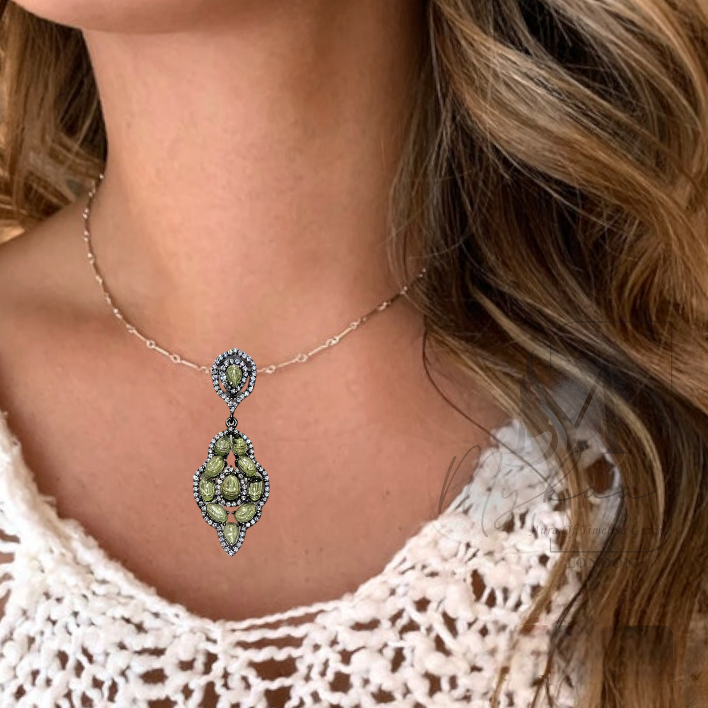 'KUSHA' Statement Pendant Set