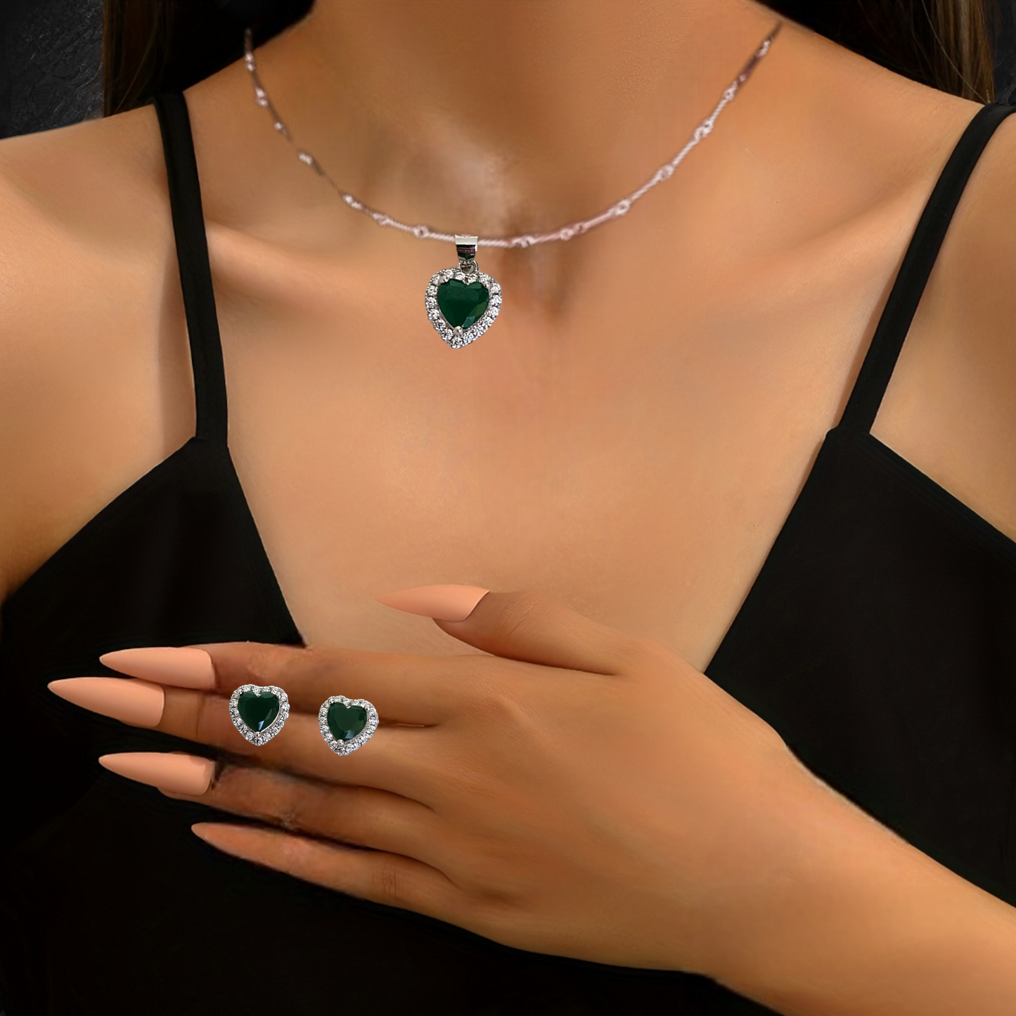 'MIA' Pendant Set