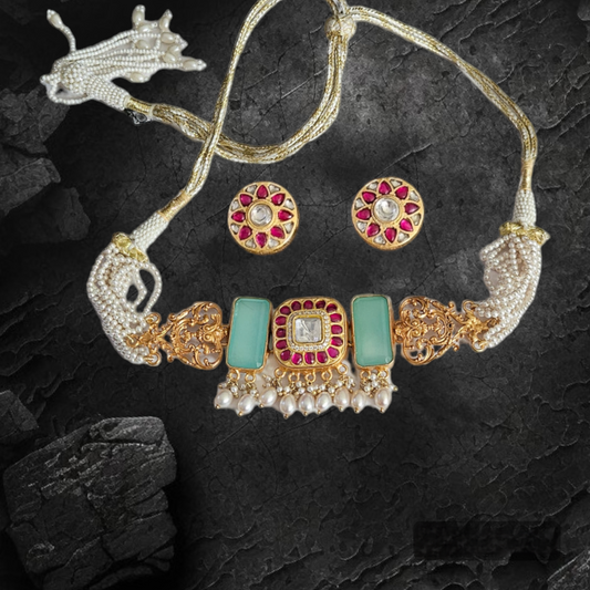 'MAANYA' Choker