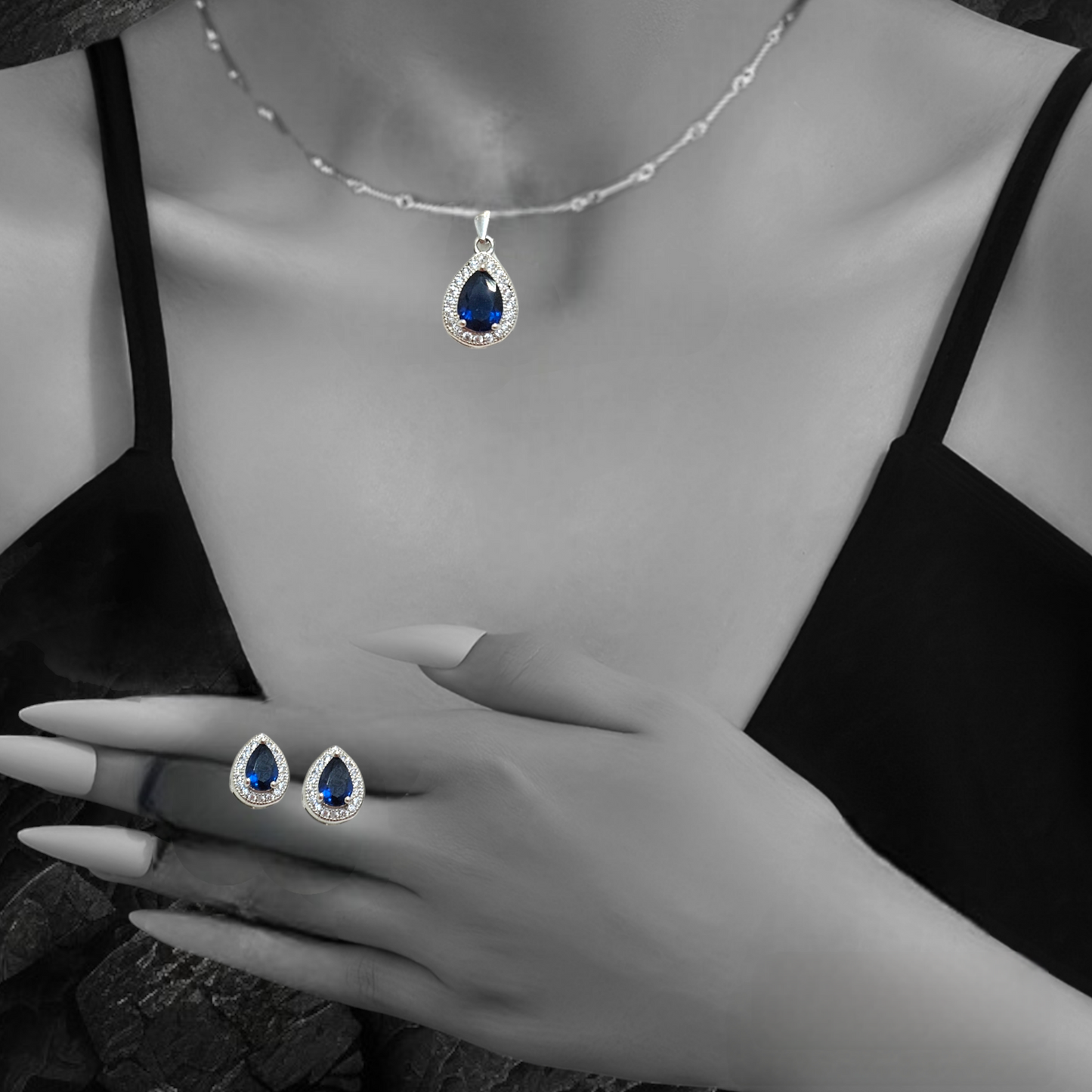 'DIYA' Pendant Set