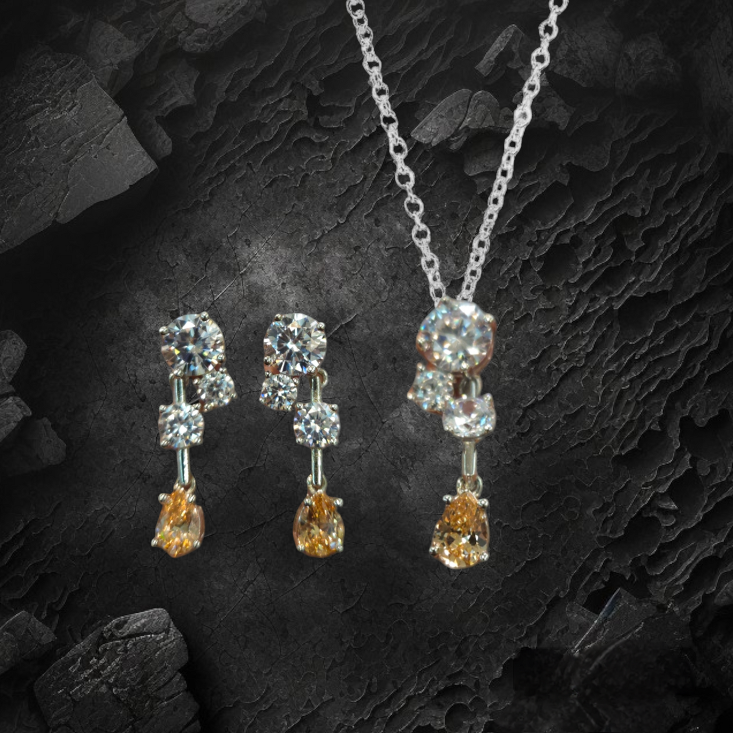 'SONA' Pendant Set