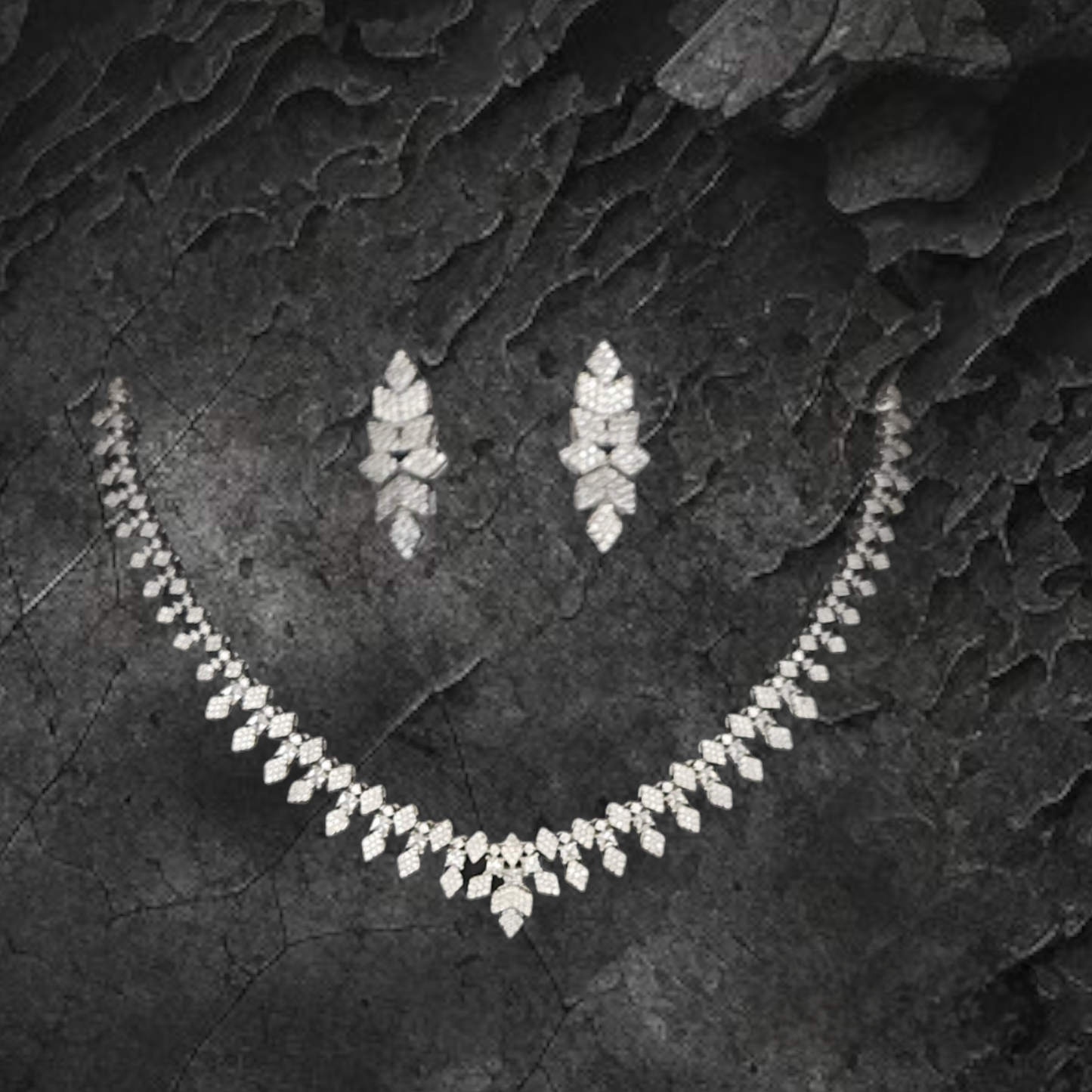 'DIVA' 4-piece Necklace Set