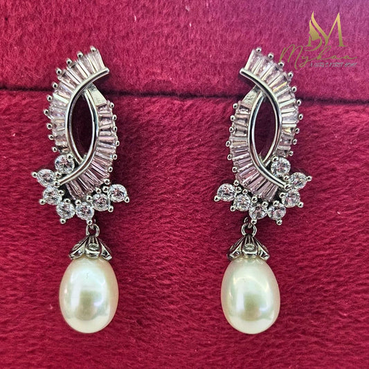 "SUHANA" Pearl Drop Earrings